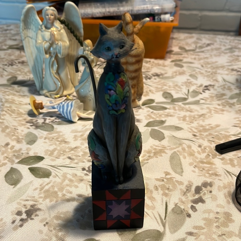 Jim Shore Leona Statue